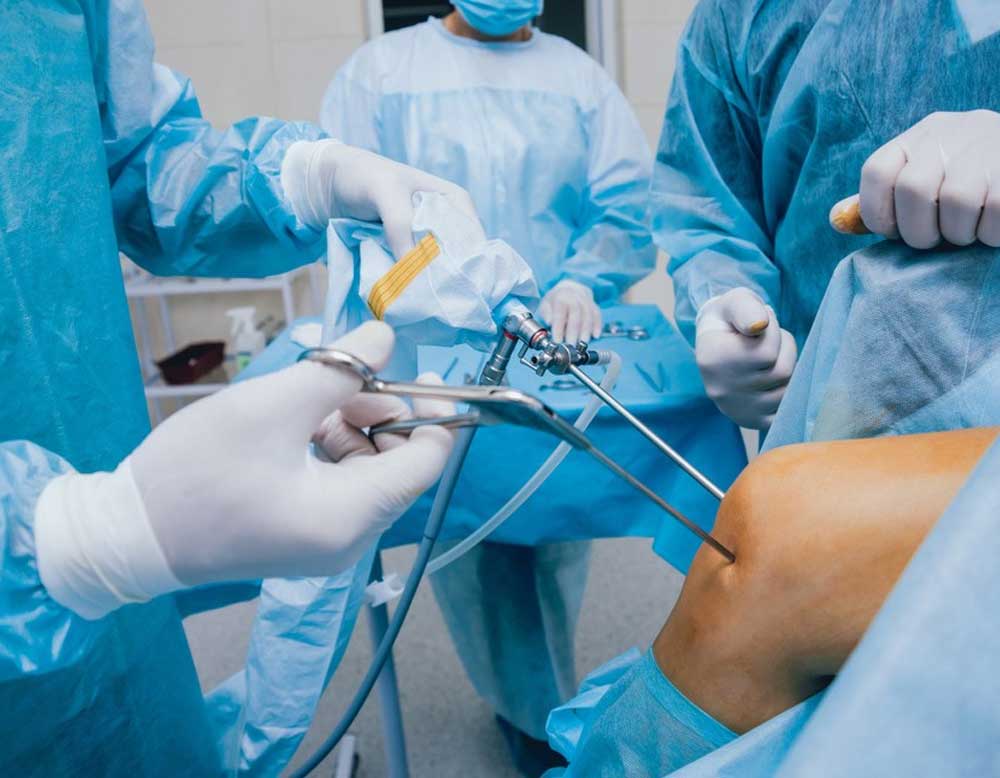 Chirurgien Orthopedique Et Traumatologue Medicina Sante Chirurgien Orthopedique Et Traumatologue Medicina Sante